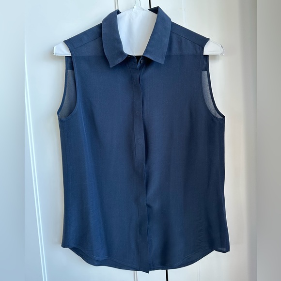 2/$35 Uniqlo silk blouse, size S but fits like XS - Picture 1 of 5